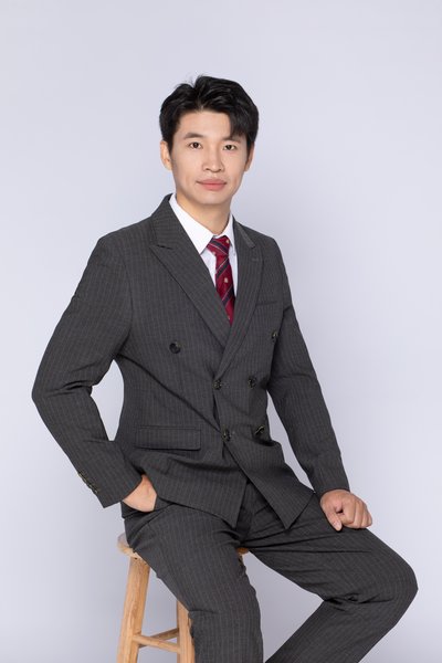 杨铁英